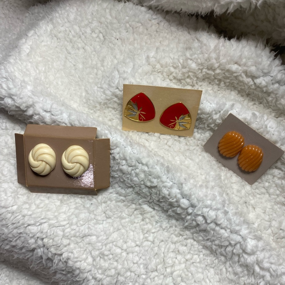 *Vintage* Lot of 3 pairs of earrings